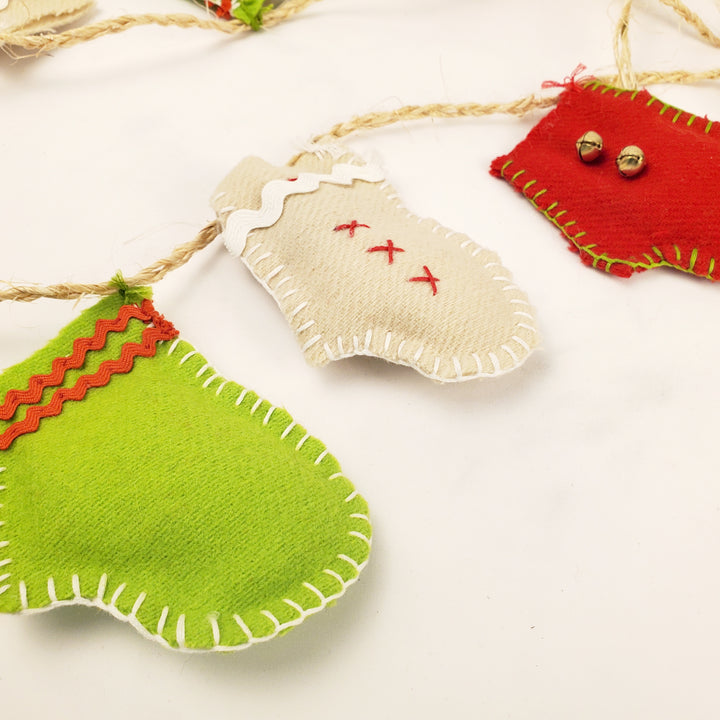 Christmas Mittens Garland - Rustic Twine